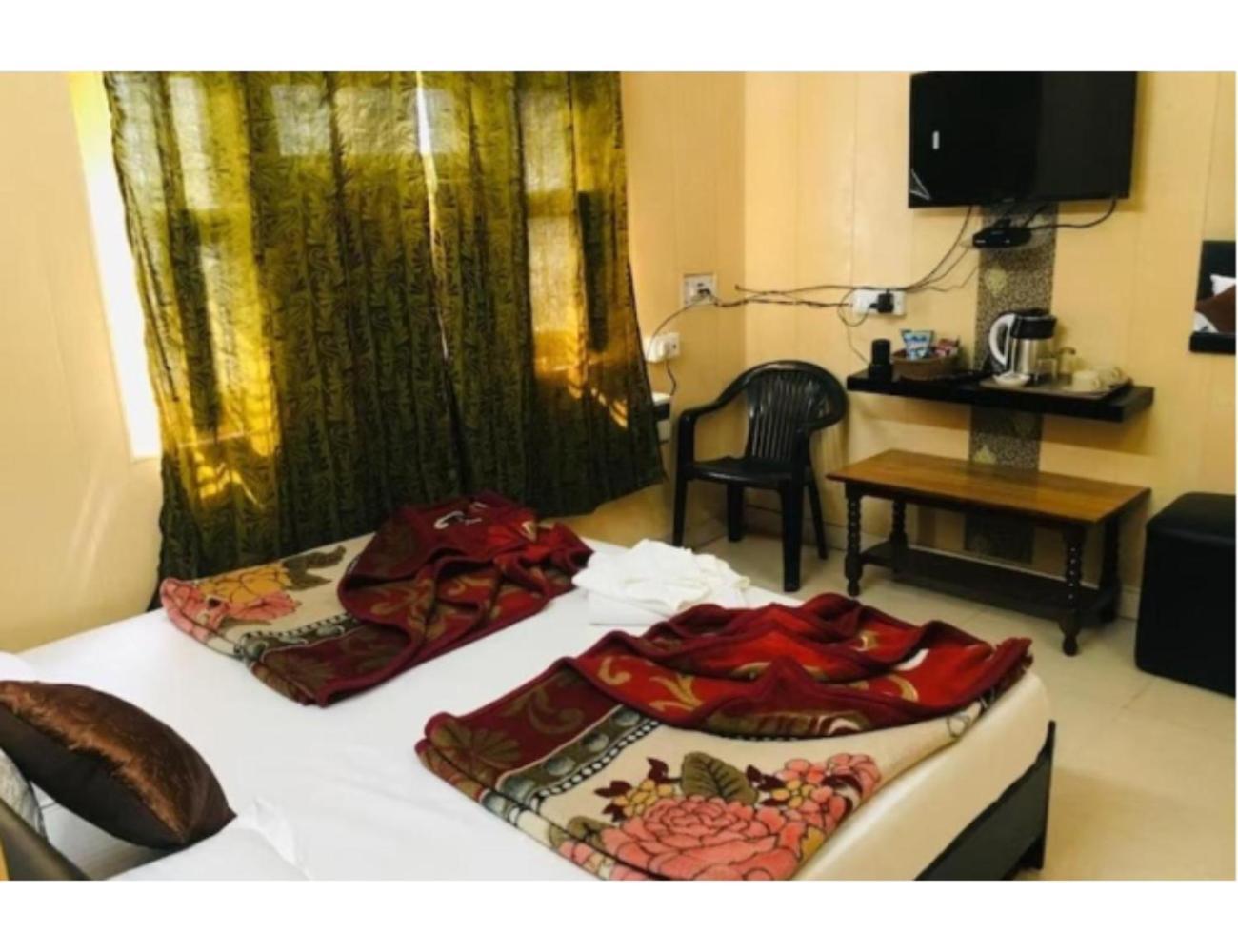 Hotel Anmol & Restaurant, Rudraprayag Luaran gambar